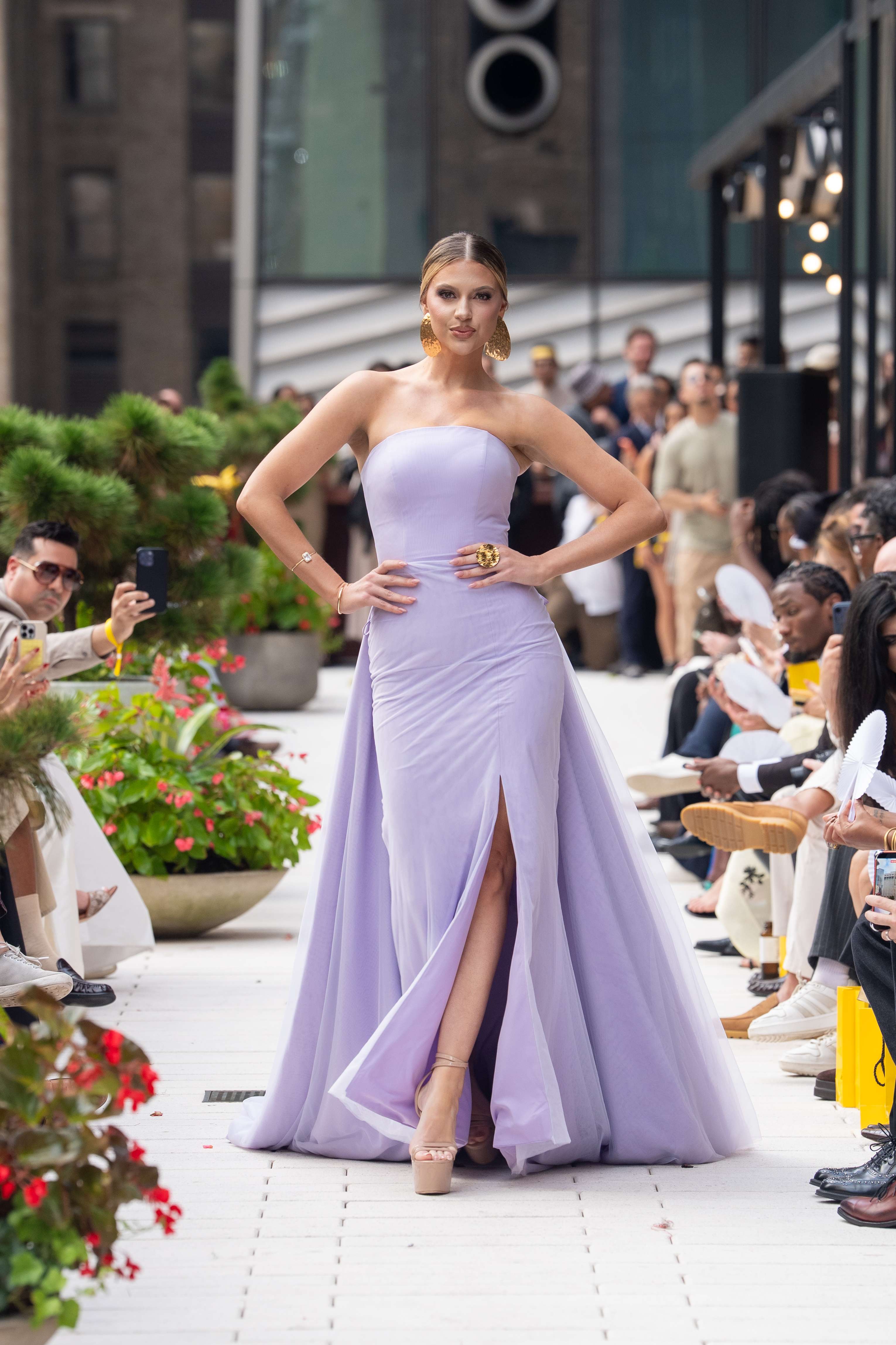 Flying Solo превърна NYFW в празник на независимата мода | Част I